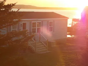 Oceanside Cottage, Spectacular Sunsets, near Peggy's Cove - Image 5