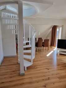 Sonnige Ferienwohnung mit Südbalkon und Meerblick - Image 2