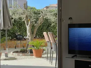 Apartment Malu is located  in a quiet neighborhood in Pula. - Image 2