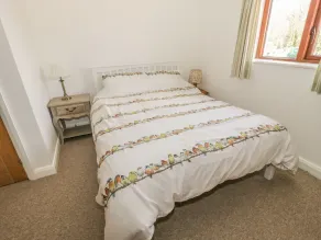 Hen Stabl, LLANGOED - Image 4