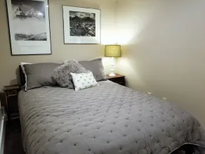University Garden Suite - Image 5