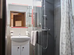 Comfortable holiday home, close to the lake - Image 3