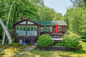 Adorable Winnipesaukee Lakehouse and Guest House for 12 SPECIAL RATES - Image 4