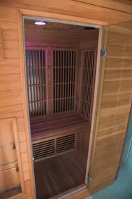 Tropical Paradise! Heated Pool & Sauna. Large very private yard. Near Everything - Image 2