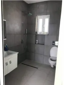 Very large villa ideal for groups of up to 15 to 18 people - Image 4
