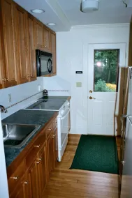 Beautiful 1 BDRM Overlooking Bread Loaf Campus - Image 5