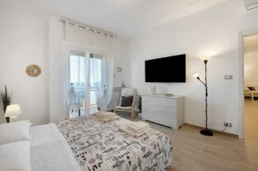 Happy Home - Image 4