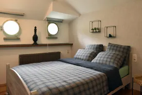 Atypical accommodation on a barge - Image 5
