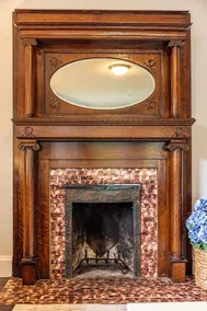 Raspberry Inn · Classic Riverfront Home-Mins to Woodstock & Skiing - Image 4