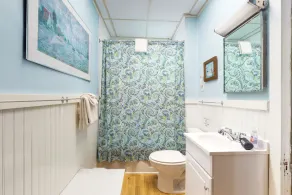 Gorgeous dog-friendly lakefront cottage with full kitchen and grill - Image 3
