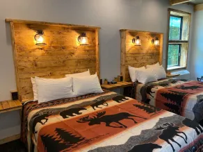 Falls Market Inn Riverview, Bike trail Hotel 2 Queen Beds 4 Mile to Fallingwater - Image 5