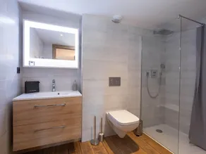 Appartement avec Jacuzzi et Parking à Courchevel - Image 3