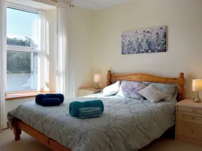 2 bedroom accommodation in Fishguard - Image 3