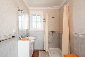Grande maison avec terrasse, barbecue et piscine | Avec animaux bienvenus - Image 4