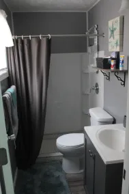 1 bed1 bath house, less than 1mile to Union Hospital - Image 2