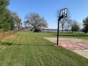 Gorgeous Lakehouse with Finished Barn - Sleeps 20+ - Image 2