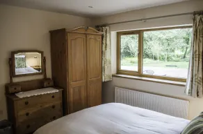 Woodland Cottage - Image 4