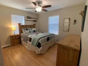 LAKEFRONT Paradise with Boat Dock Sleeps 16+ - Image 3