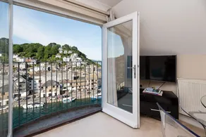 Appartement moderne avec une vue fabuleuse, près de la ville et de la plage. - Image 2