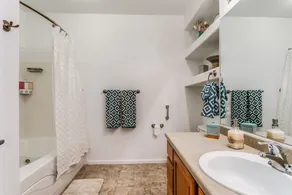 Condo entièrement meublé situé au coeur de Castle Rock - Image 2