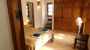 Charmerende rækkehus med indendørs pool - Image 3