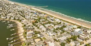 2 br/1 ba on Lumina Ave - Steps from Everything! - Image 5