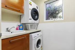Surf & Saunter Coogee, 3BR Townhouse - Image 3