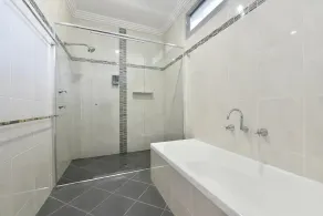 Luxury Mandalong Mansion with Pool & Spa - Image 5