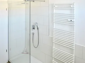 Ferienwohnung 180 Grad im 2 OG mit Panoramafenster See und Bergblick - Image 4