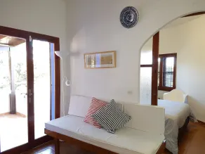 A charming house next to the beach; ideal for couples and families with children - Image 2