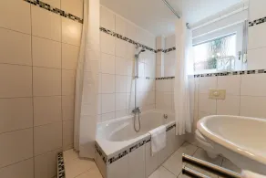 Cozy Holiday Apartment Near Europa-Park & Rulantica Accommodates Up to 6 Guests! - Image 2