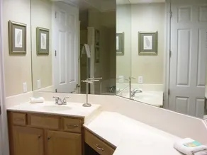 Luxury 3 bedroom 3 bath Condo on Golf Course - Image 3