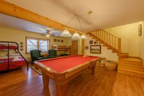 Log Cabin med poolbord, grill, brændeovn, fiskeri, hængekøje, tæt på attraktioner - Image 2