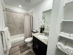Modern 4BR New Home w Luxury Touches - Image 3