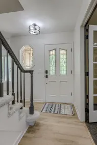 Beautifully renovated lake house - sleeps up to 18! - Image 2