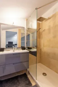 Village house, 98m2, 2 bedrooms, terrace, swimming pool, air-conditioned, private parking - Image 4