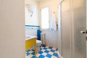 Villa Dana: An elegant and welcoming villa situated in a quiet location, a few minutes from the town center, with Free WI-FI. - Image 3