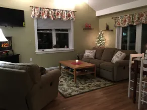 Charming Country Farm Stay with Spectacular Views and Fun! - Image 4