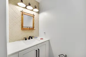 Greenbriar Getaway: Quaint Cottage in Canandaigua - Image 4