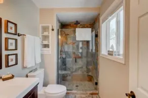 ★ MAGNIFIQUE! 4BR, grande cour clôturée, chiens bienvenus!★ - Image 5