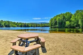 White Mountains Cottage w/ Mountain & Lake Views! - Image 5