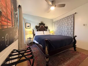 2BR Pet-Friendly Condo, Walkable Location - Image 5