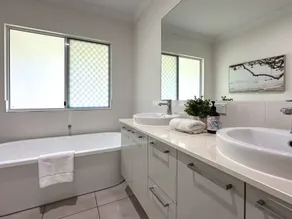 The Nook - Pet Family-friendly 4-bedroom - Image 4