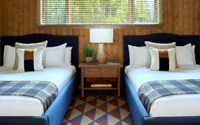 Finest Cabin Retreat: Wildlife, Dining, Hearth - Image 3