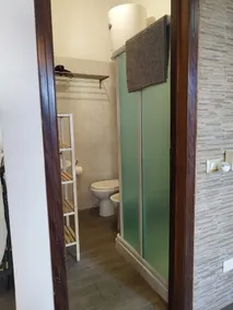 Elegant apartment with independent entrance and parking always available - Image 5