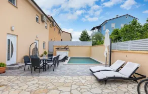 Four-Bedroom Holiday Home In Vodnjan - Image 4