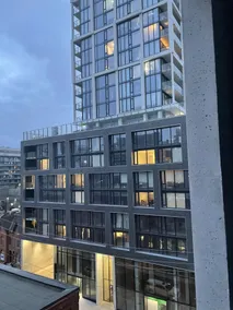 Luxurious 1DB Condo Minutes Away From The CN Tower - Image 5