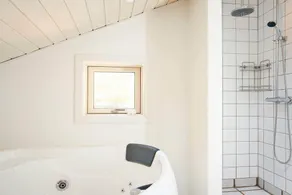 8 person holiday home in Nexø-By Traum - Image 3