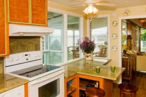 Stunning, majestic, oceanfront location, with stunning view and air conditioning - Image 4