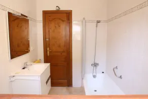 Superb villa with heated private pool - stunning sea and mountain views- Air con - Image 3